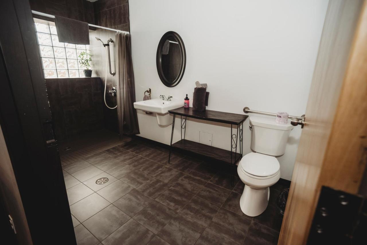 The Haven Hostel Thunder Bay Extérieur photo