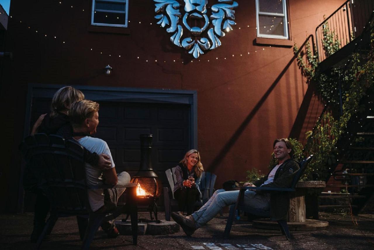The Haven Hostel Thunder Bay Extérieur photo