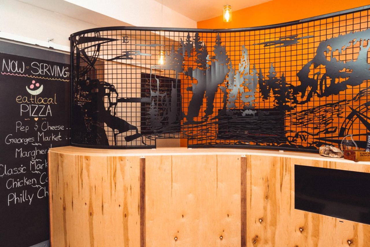 The Haven Hostel Thunder Bay Extérieur photo