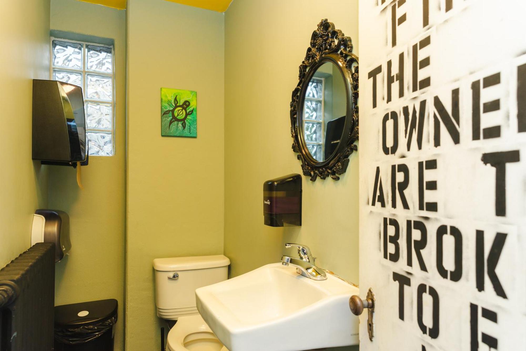 The Haven Hostel Thunder Bay Extérieur photo