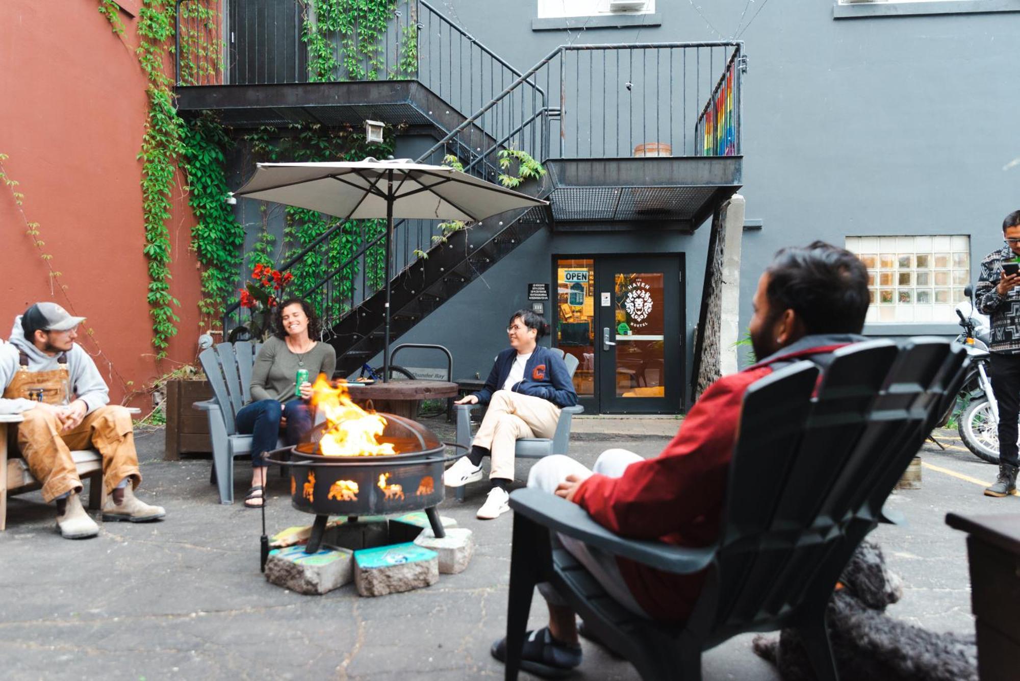 The Haven Hostel Thunder Bay Extérieur photo